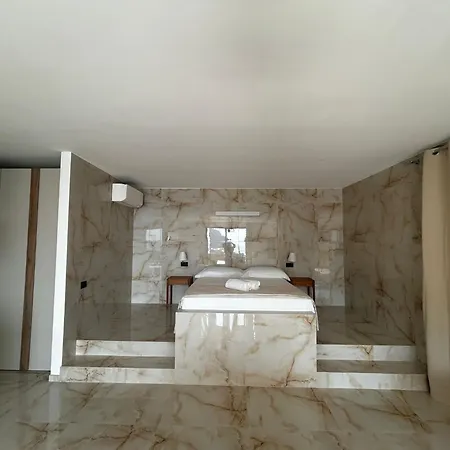 Hotel apartamentowy Belvedere Mondial