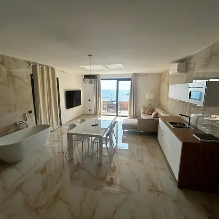 Hotel apartamentowy Belvedere Mondial Moneglia
