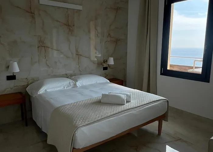 Belvedere Mondial Apartahotel 4*